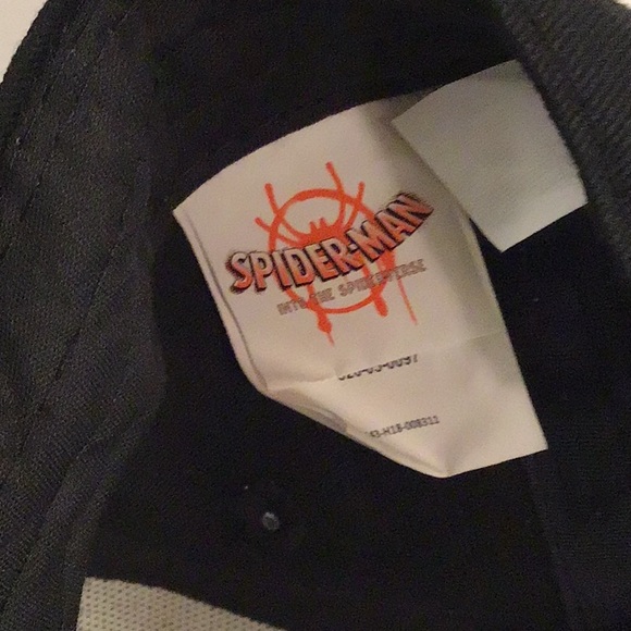 Spiderman hat - Picture 3 of 3